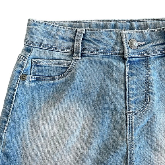 Skirts - Picture 3 of 13